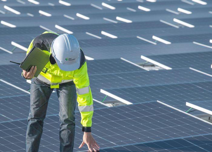 solar-panel-installer